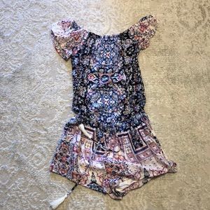 Etiquette boutique romper- size small